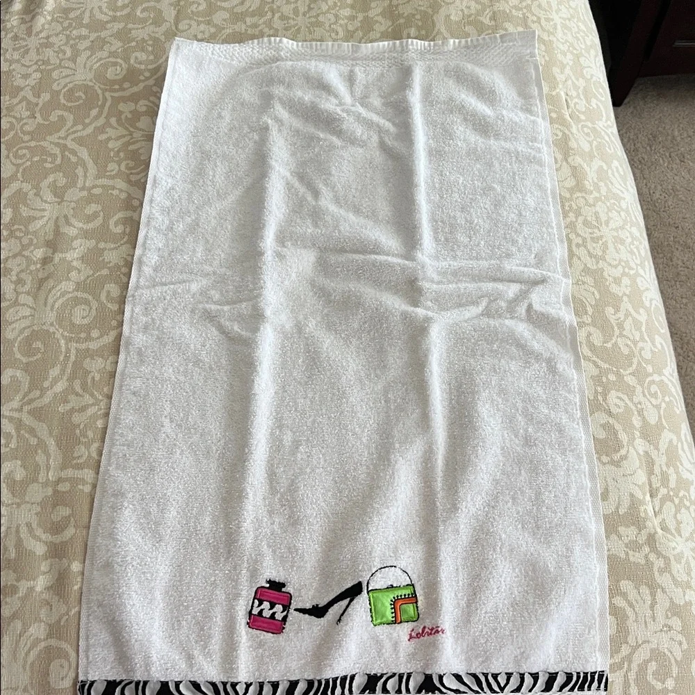 Lolita embroidered hand towels - set of 3